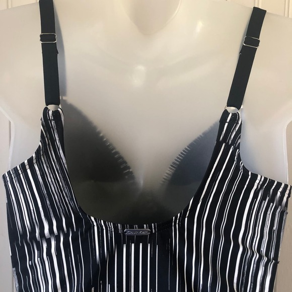 CALVIN KLEIN Retail $78 Black Twist Front Tankini Swim Top Size Small - Picture 5 of 6